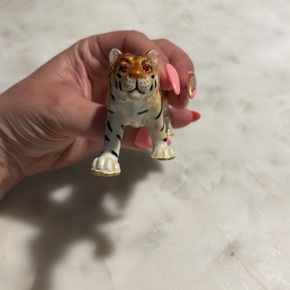 Beautiful Tiger Trinket - Picture 6 of 6